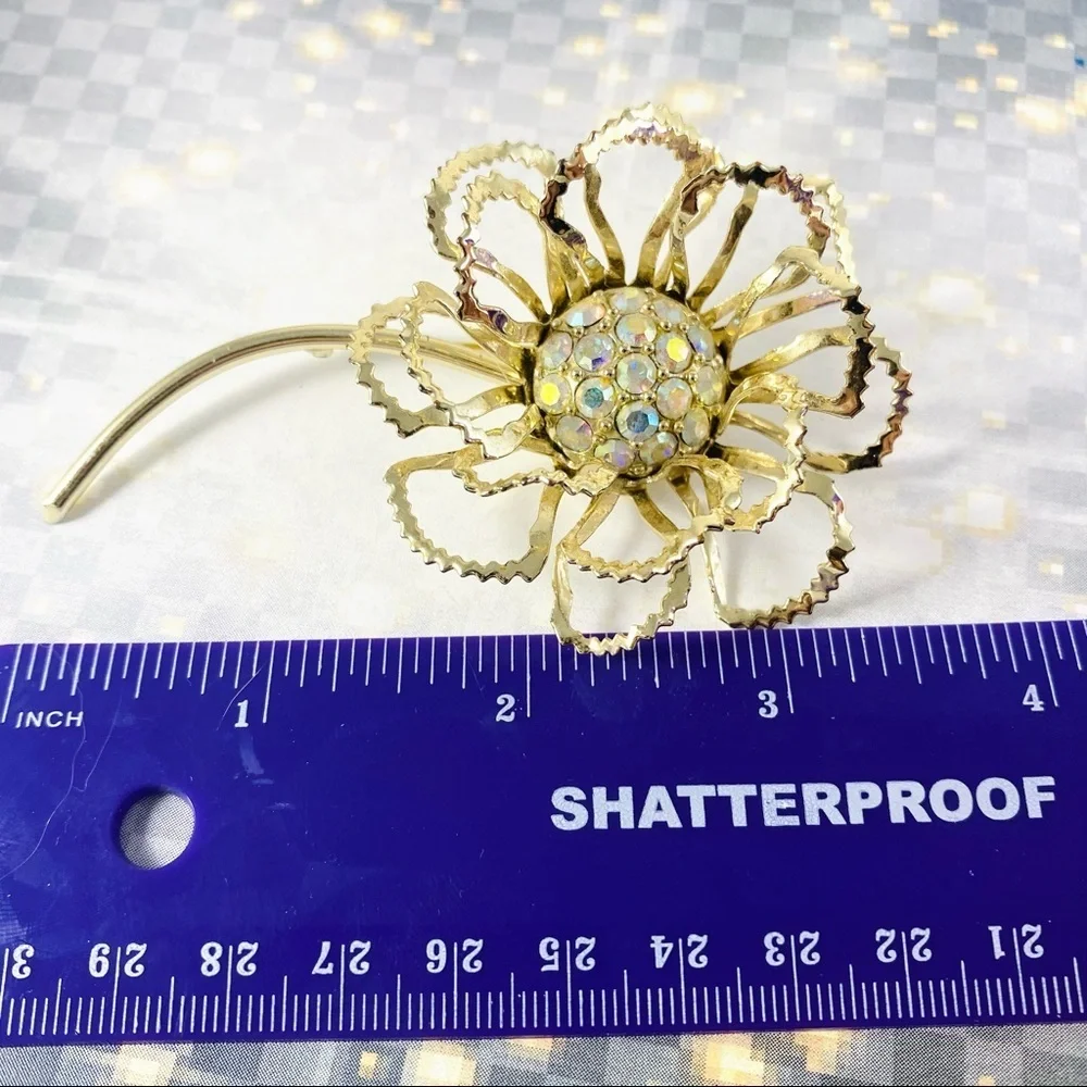 Gorgeous Vintage Sarah Coventry AB flower brooch